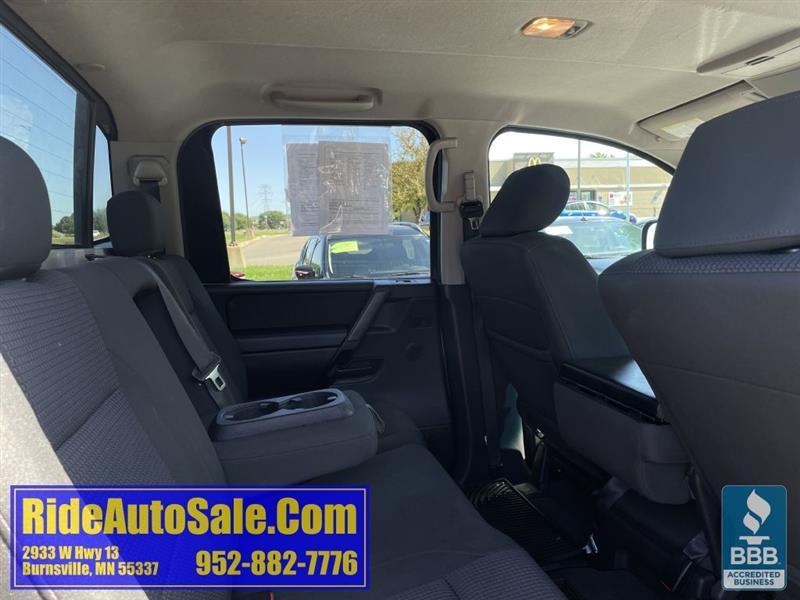 Nissan Titan  2011