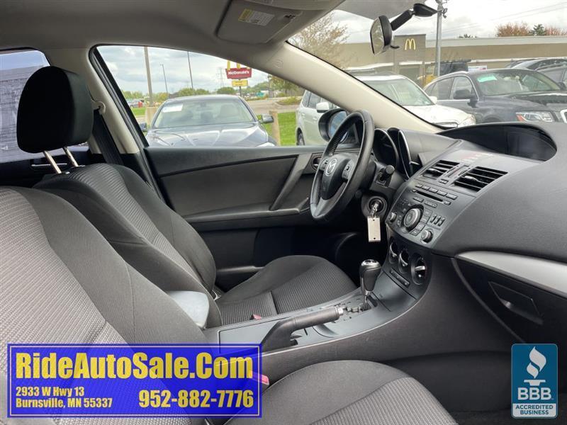 Mazda MAZDA3  2012