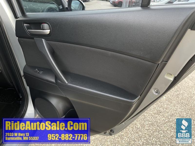 Mazda MAZDA3  2012