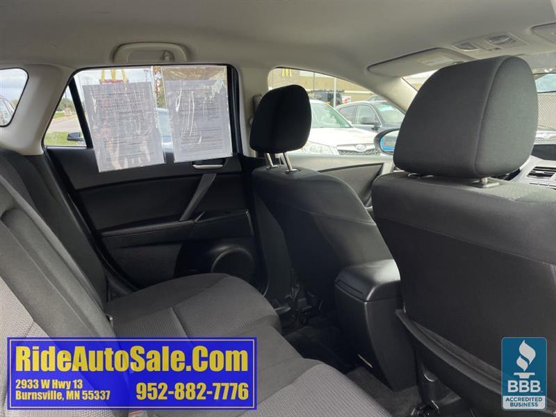 Mazda MAZDA3  2012