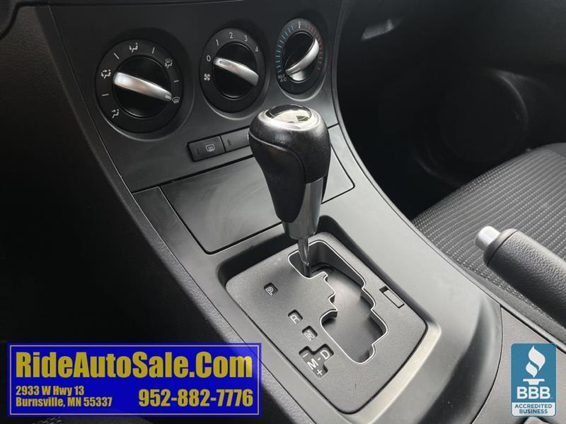 Mazda MAZDA3  2012