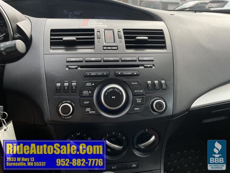Mazda MAZDA3  2012