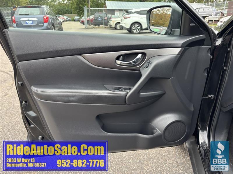 Nissan Rogue  2016