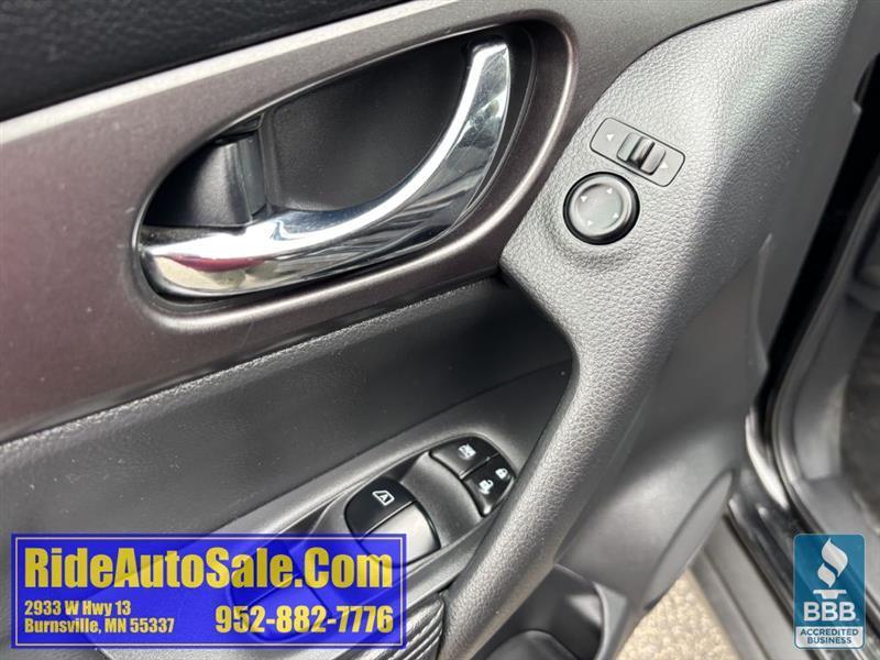 Nissan Rogue  2016