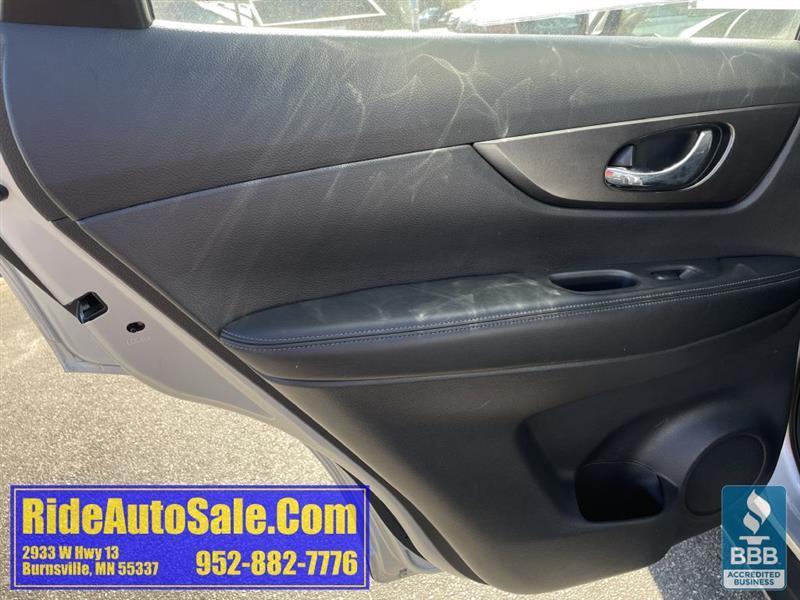 Nissan Rogue  2015