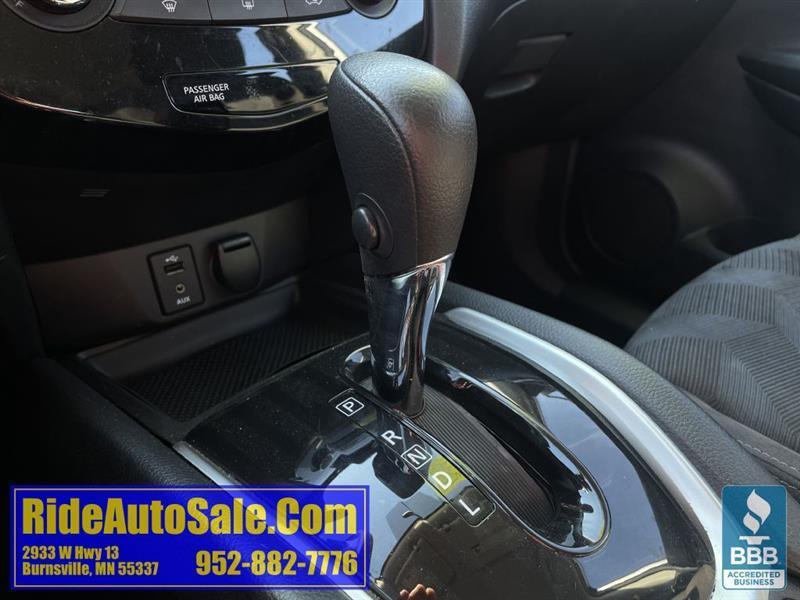 Nissan Rogue  2015