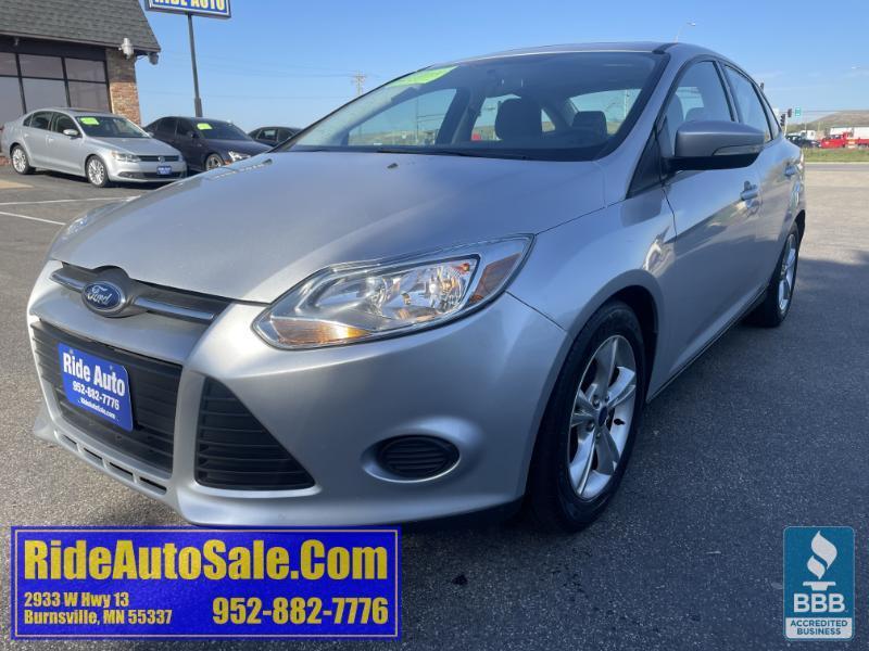 2014 Ford Focus SE, 4dr sedan, reliable 2.0 4cyl, Auto, CLEAN !