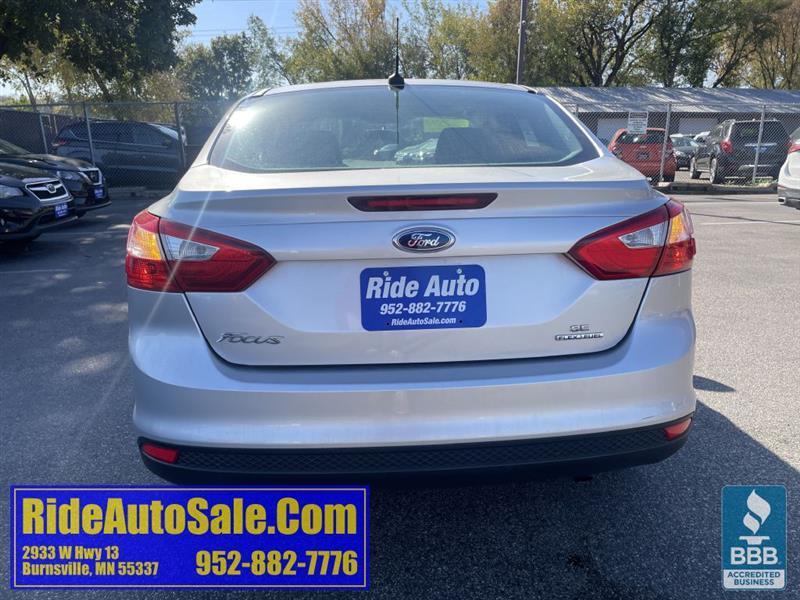Ford Focus  2014