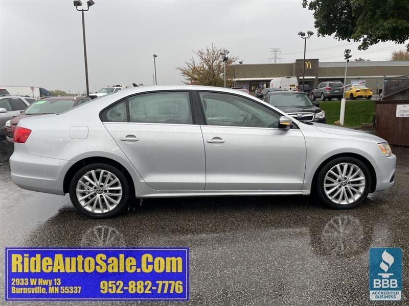 Volkswagen Jetta  2012