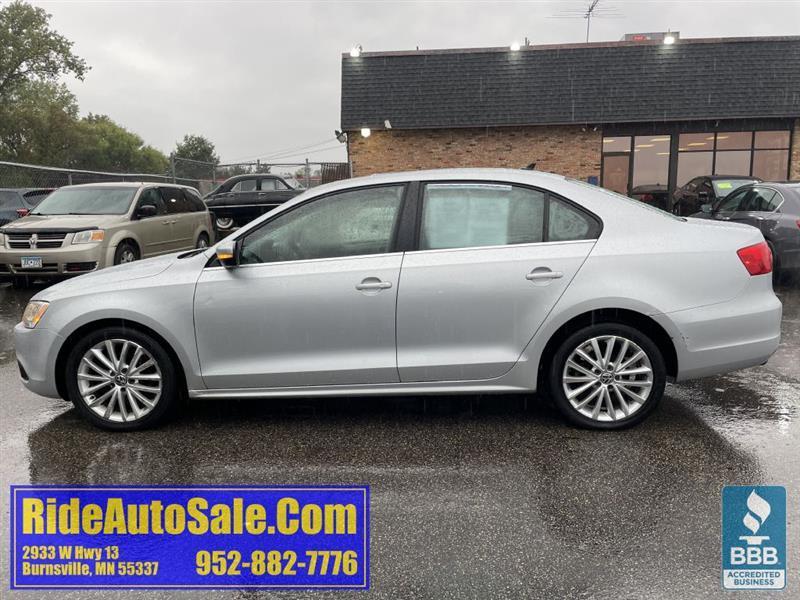 Volkswagen Jetta  2012