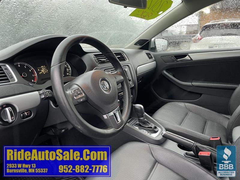 Volkswagen Jetta  2012
