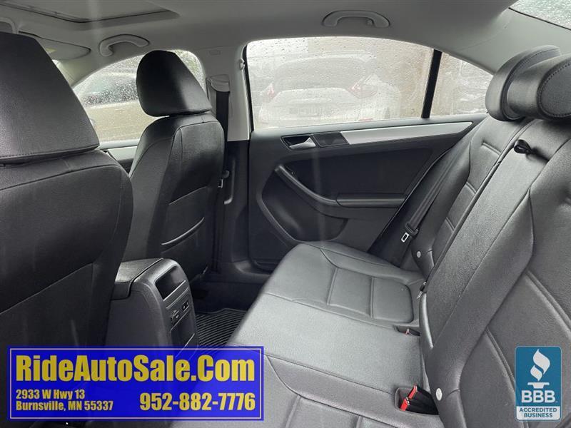 Volkswagen Jetta  2012