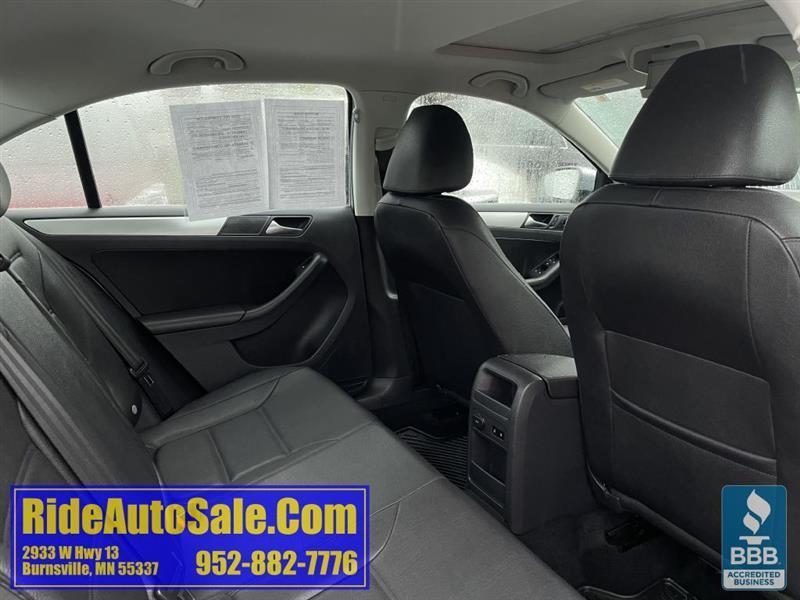 Volkswagen Jetta  2012