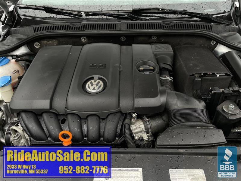 Volkswagen Jetta  2012