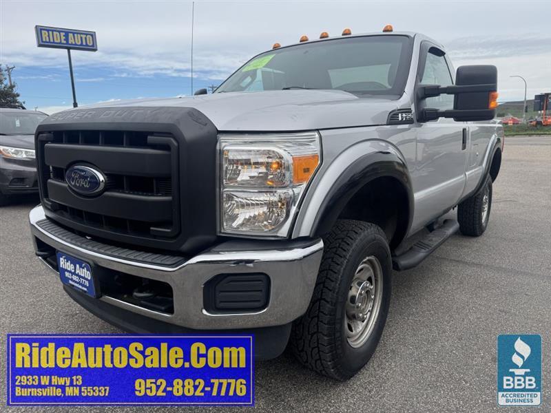 2015 Ford F250 XL, Regular Cab 2dr, Long Box, 4x4, 6.2 V8 !