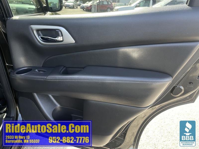 Nissan Pathfinder  2015