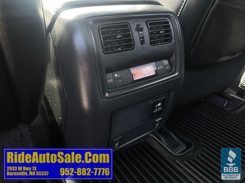 Nissan Pathfinder  2015