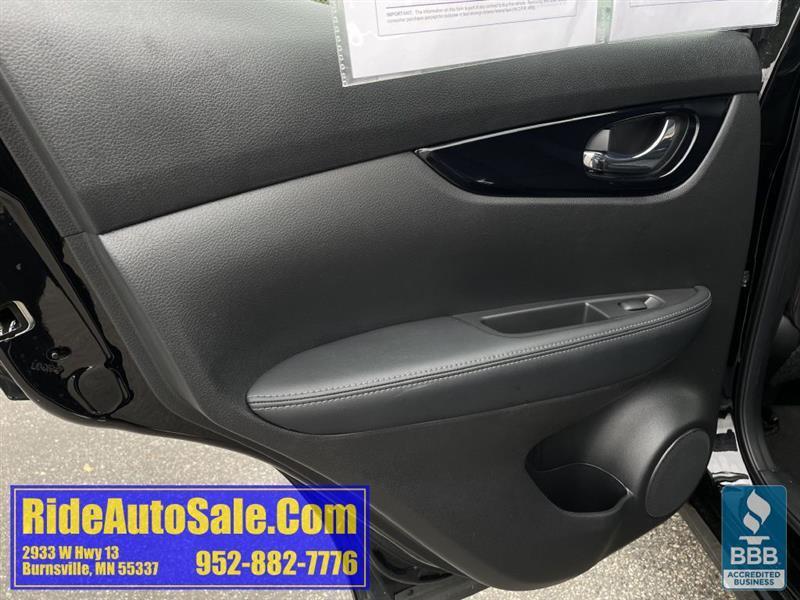 Nissan Rogue Sport  2020