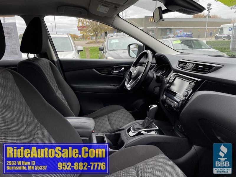 Nissan Rogue Sport  2020