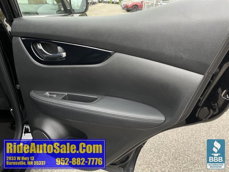 Nissan Rogue Sport  2020