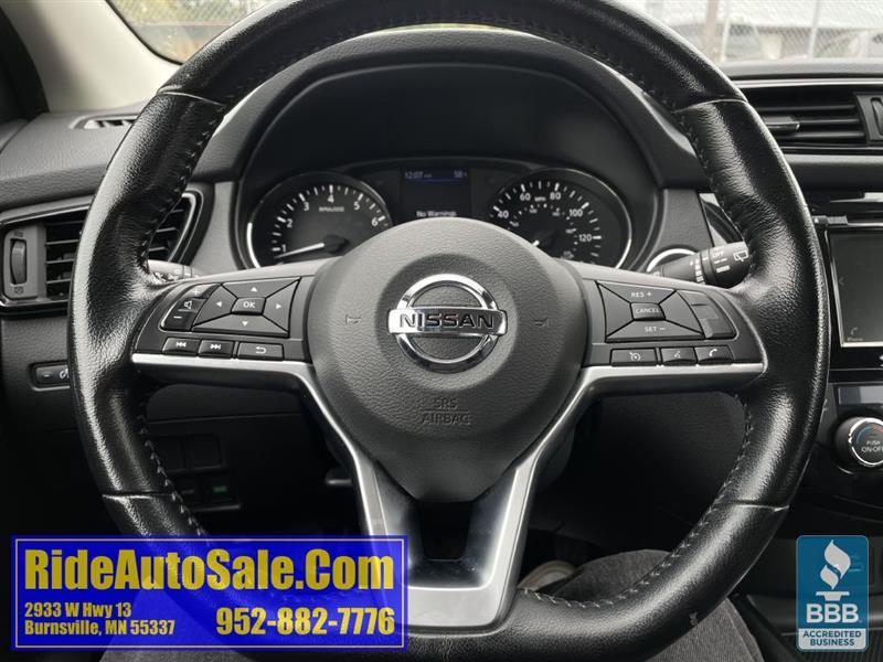 Nissan Rogue Sport  2020