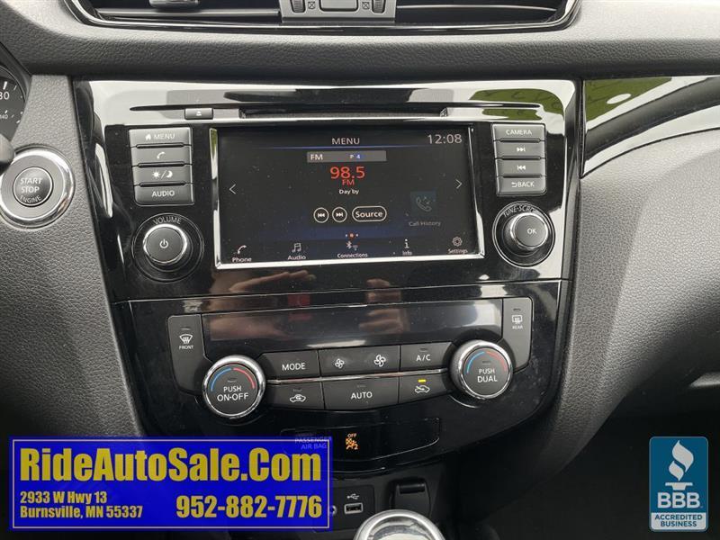 Nissan Rogue Sport  2020