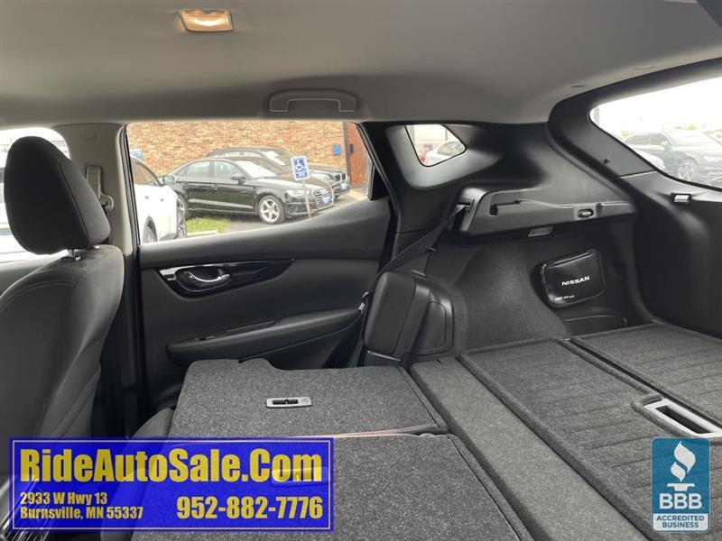Nissan Rogue Sport  2020