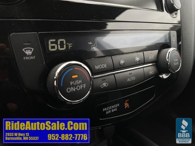 Nissan Rogue Sport  2020
