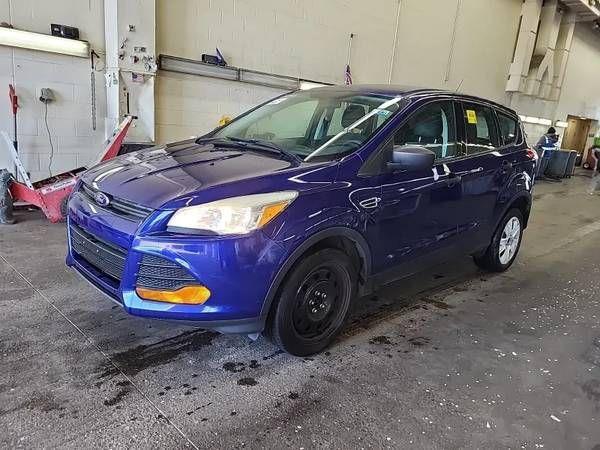 Ford Escape S FWD 2014