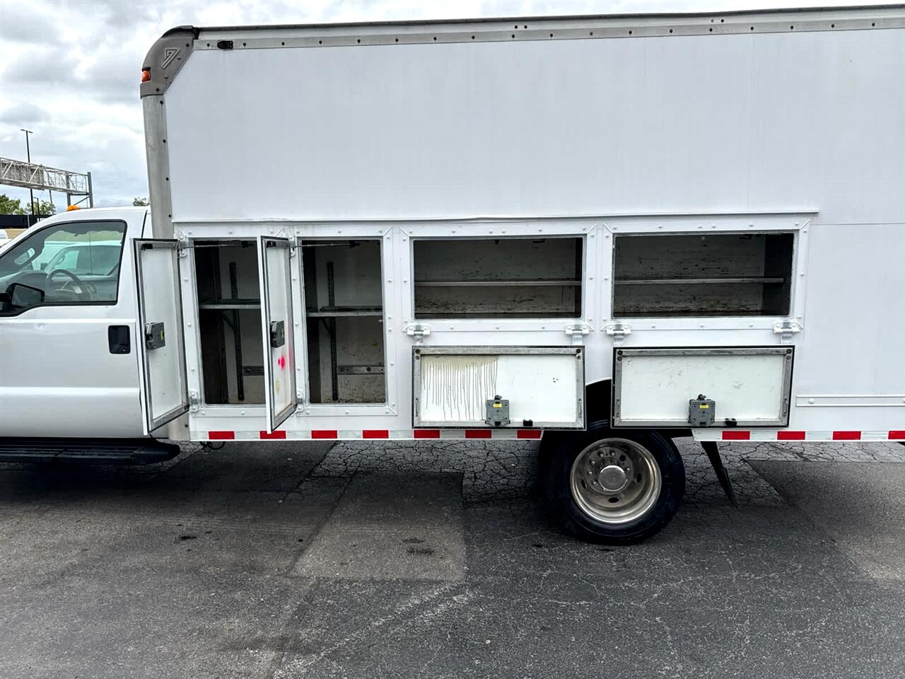 2012 Ford F-550 XL photo 13