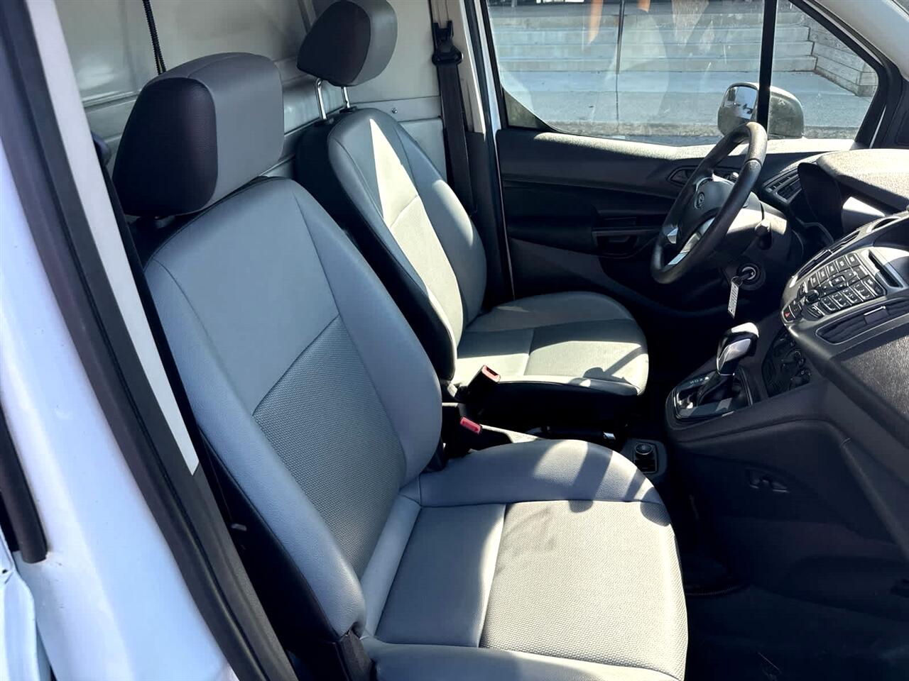 2015 Ford Transit Connect XL photo 19