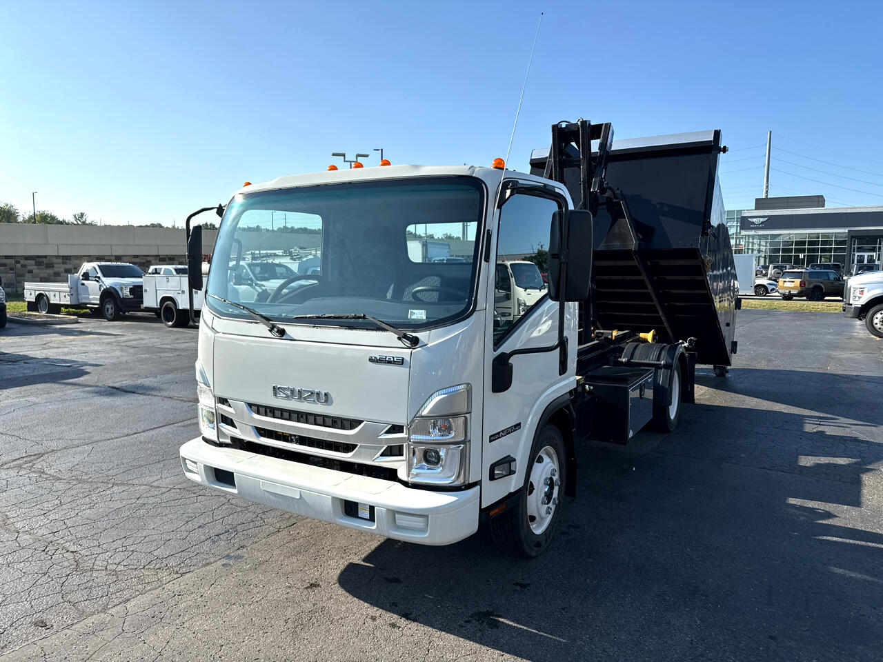 2024 Isuzu NPR photo 3