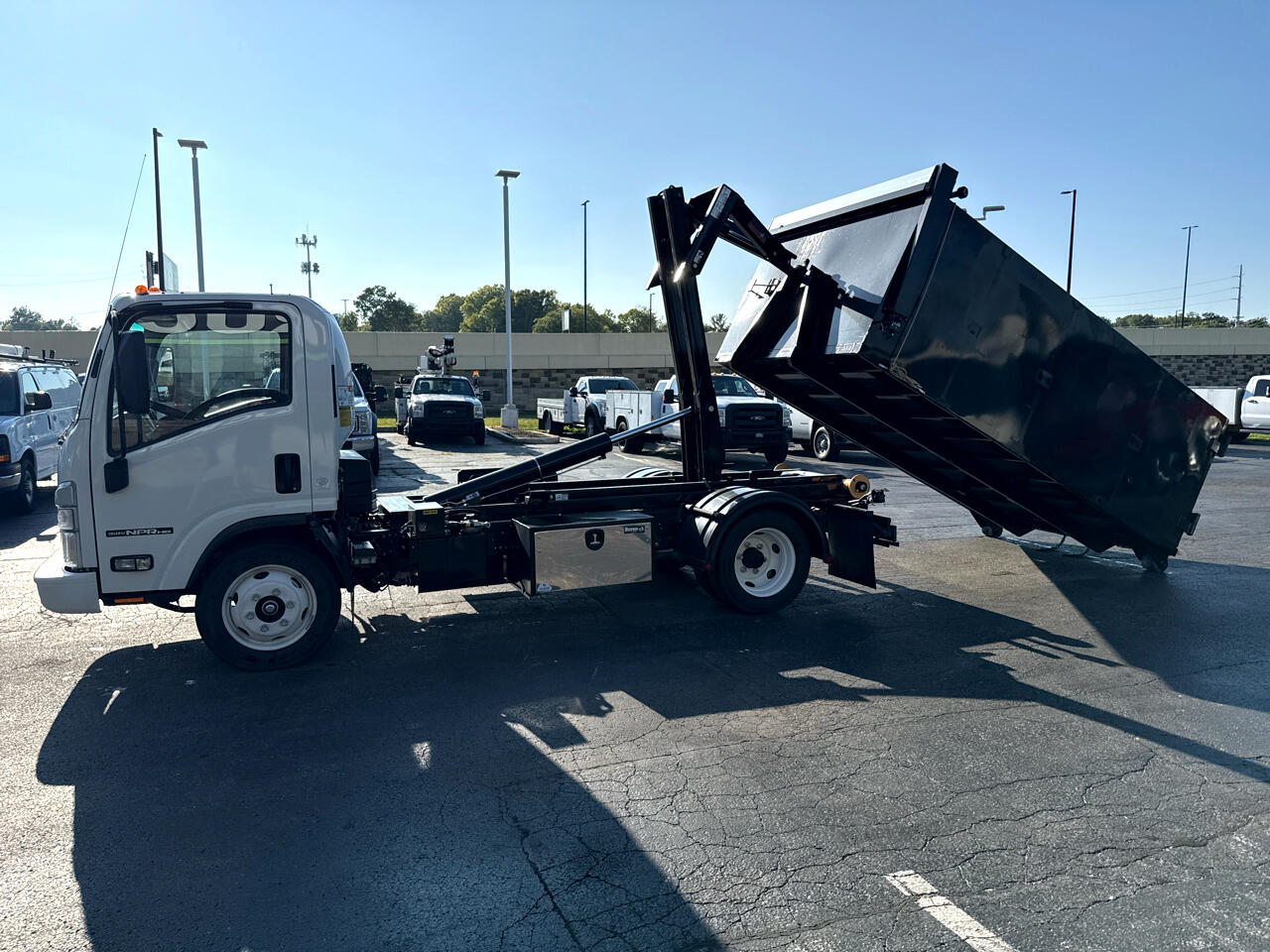 2024 Isuzu NPR photo 4