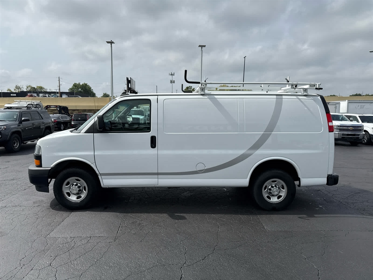 2021 Chevrolet Express 2500 Cargo photo 5