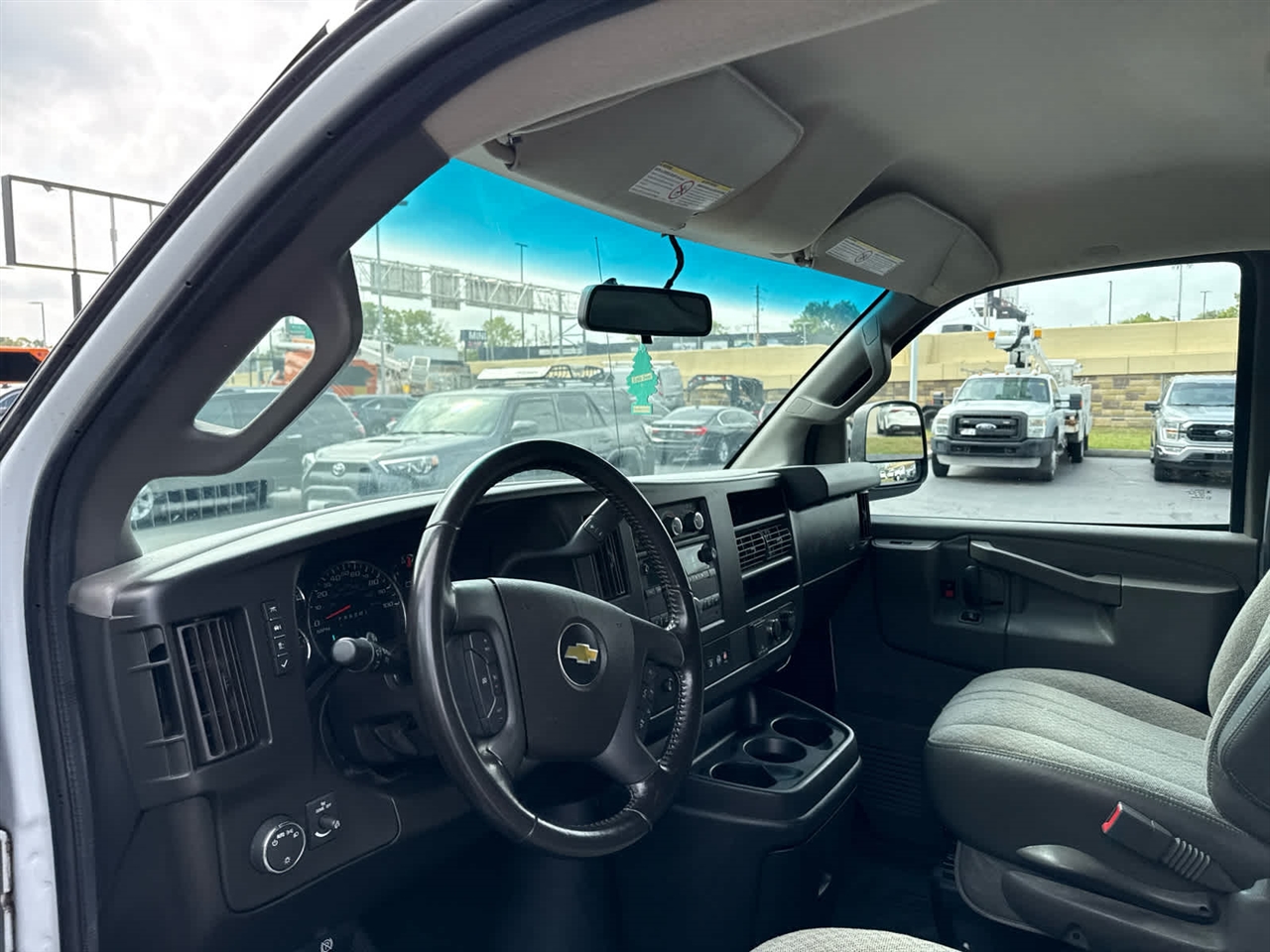 2021 Chevrolet Express 2500 Cargo photo 14