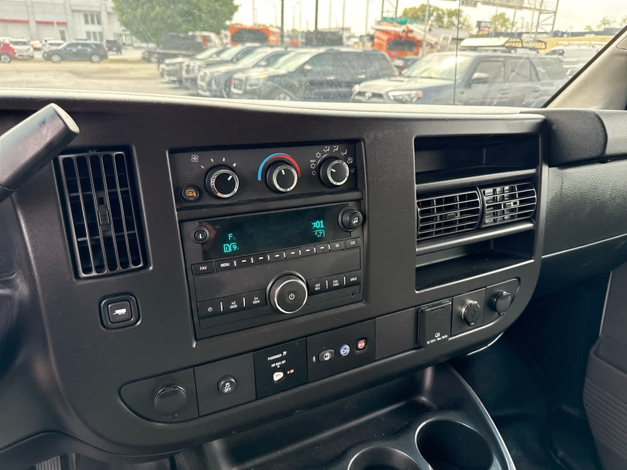 2021 Chevrolet Express 2500 Cargo photo 15