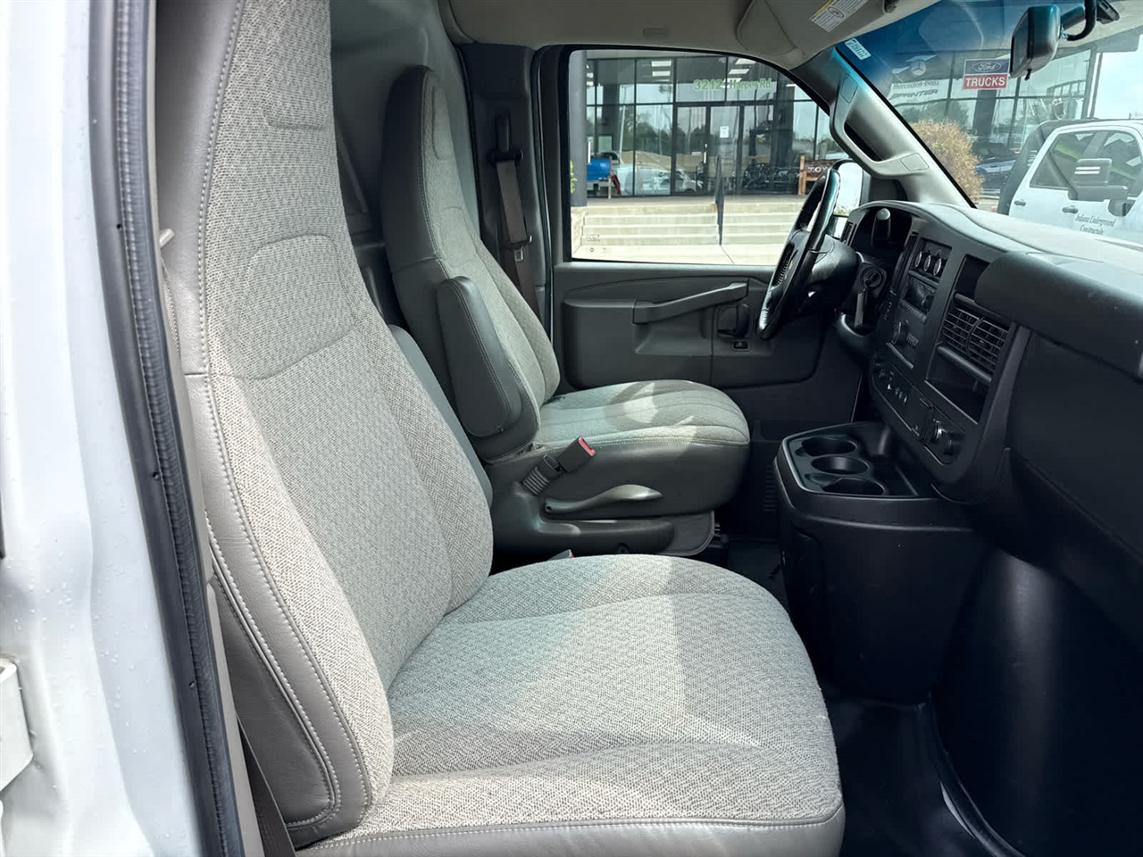 2021 Chevrolet Express 2500 Cargo photo 21