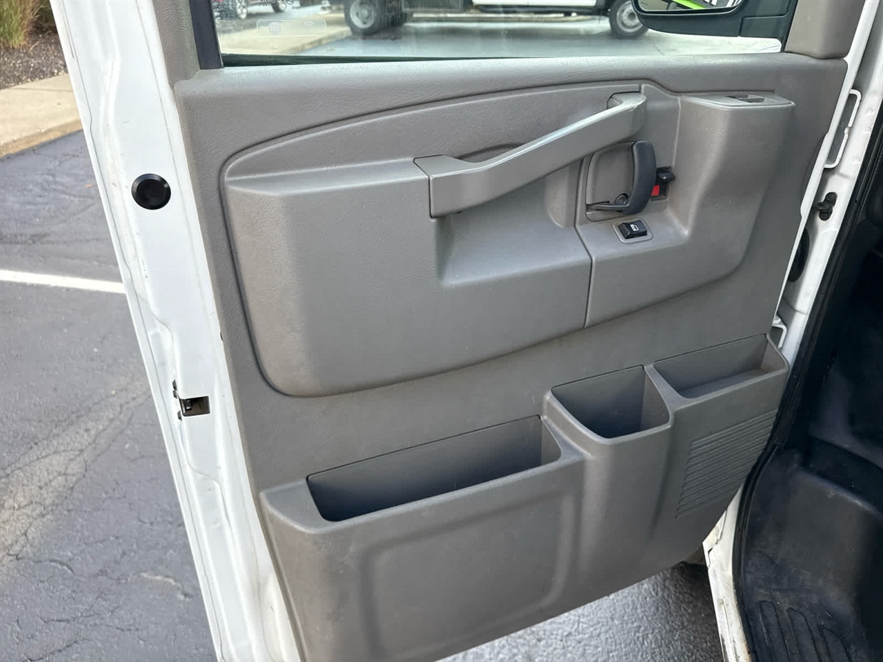 2021 Chevrolet Express 2500 Cargo photo 17