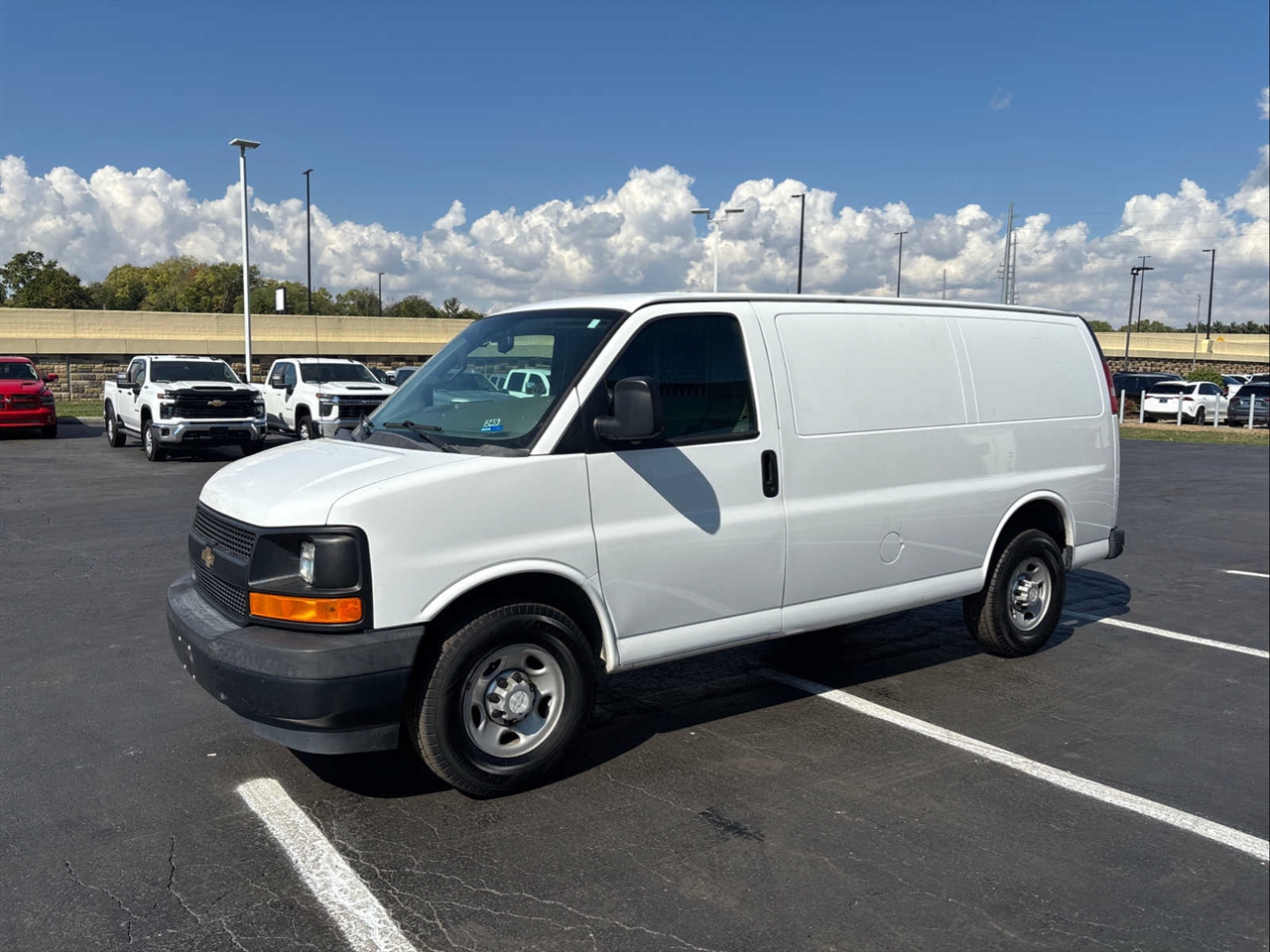 2017 Chevrolet Express 2500 Cargo Van photo 4