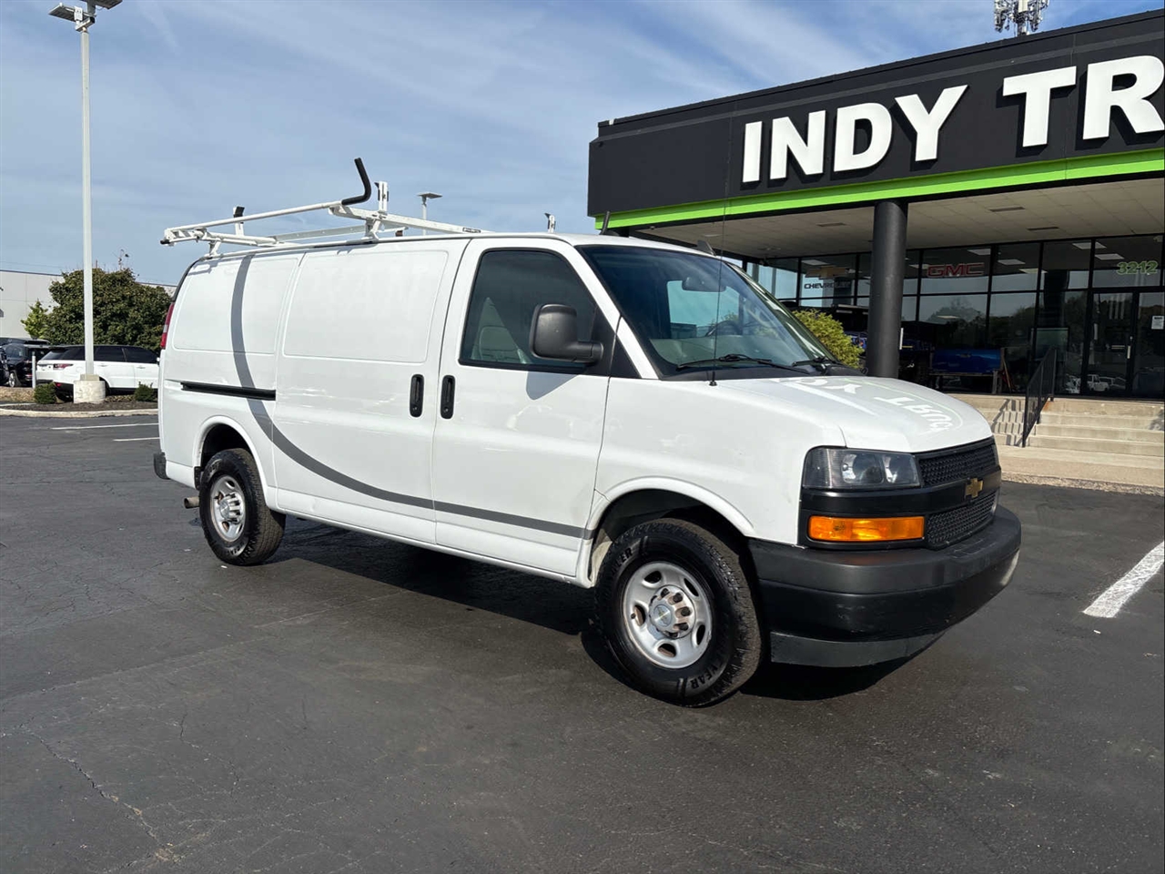 2021 Chevrolet Express 3500 Cargo photo 2