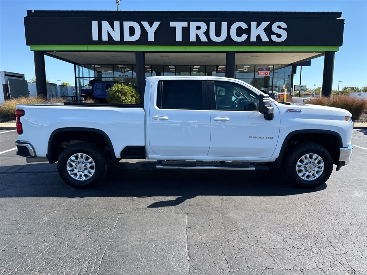 2023 Chevrolet Silverado 2500HD LT photo 3