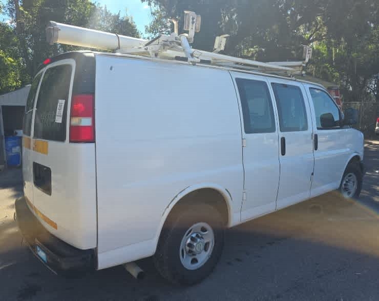 Chevrolet Express  2013