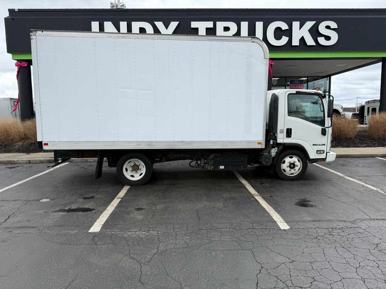 2022 Isuzu NPR NPR XD