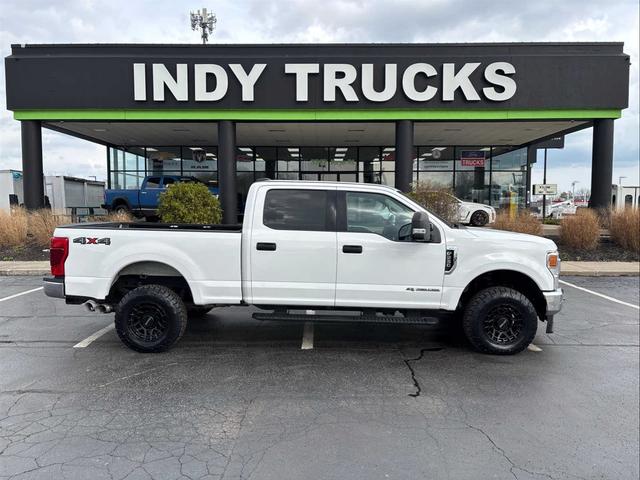 Oxford White 2021 Ford F-250 Super Duty XLT Crew Cab 4WD Pickup Truck Four-Wheel Drive Automatic