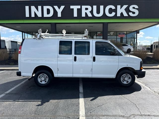 Summit White 2015 Chevrolet Express Cargo 2500 RWD Van Rear-Wheel Drive 6-Speed Automatic