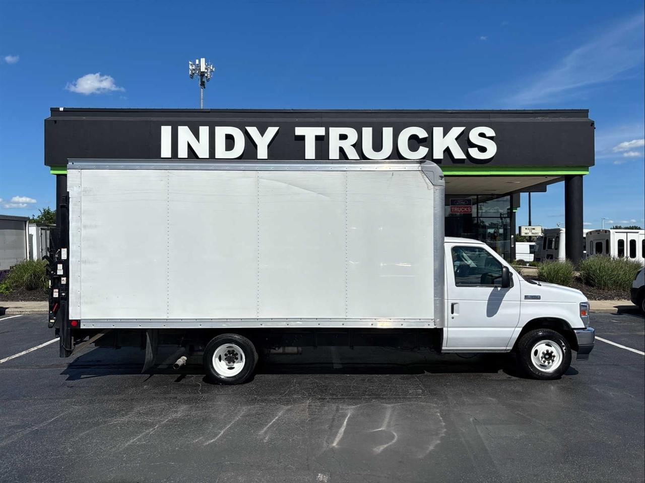 2022 Ford Econoline 