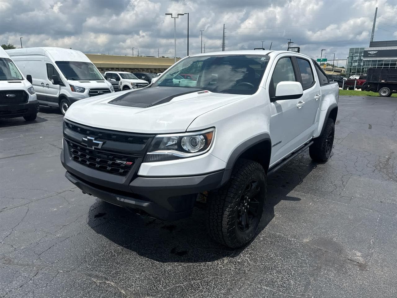 View vehicle photo 4
