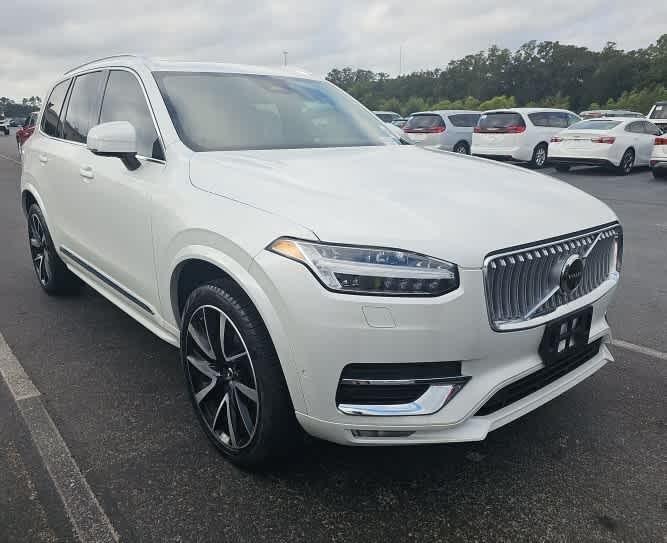 2024 Volvo XC90 Plus Bright Theme