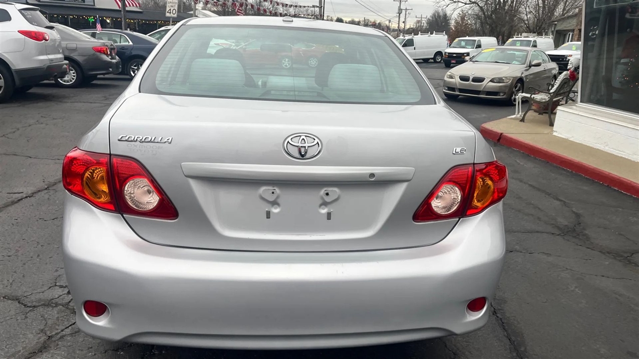 Toyota Corolla  2010