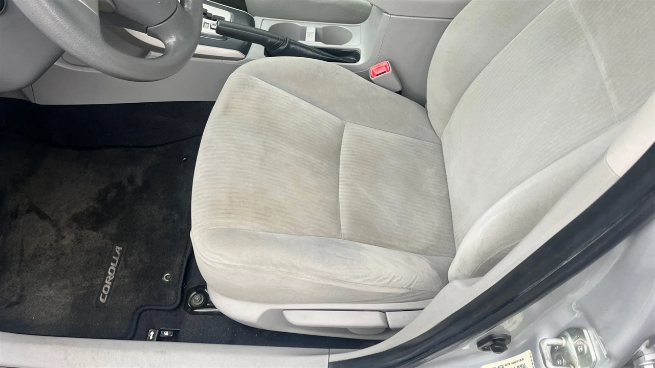 Toyota Corolla  2010